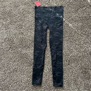 Spanx Look At Me Now Black Camouflage Leggings Women’s Sz Small (FL3515)